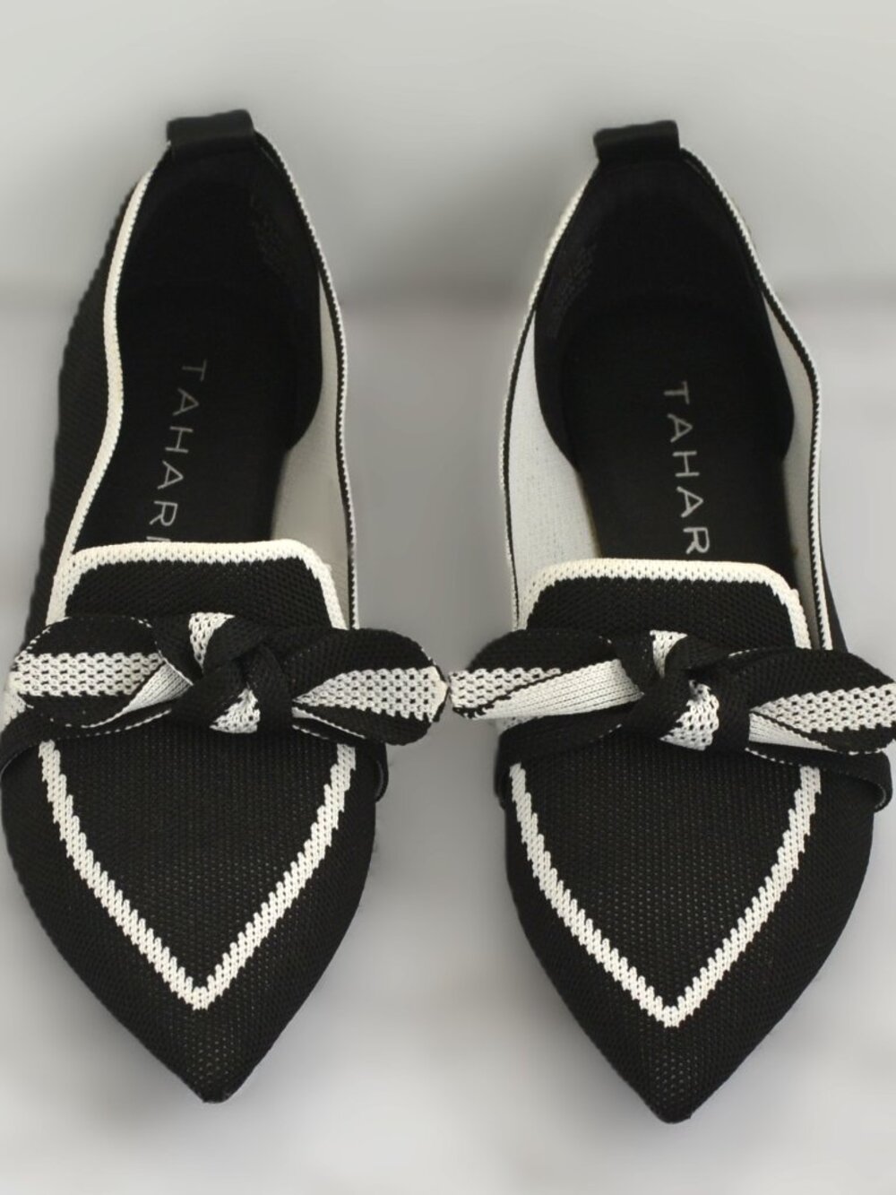 Tahari Womens Florentia Black and White Flats